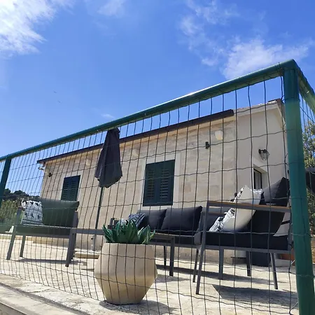 Tatil Evi Secluded Heritage Postira