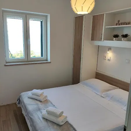 Semesterbostad Secluded Heritage Postira