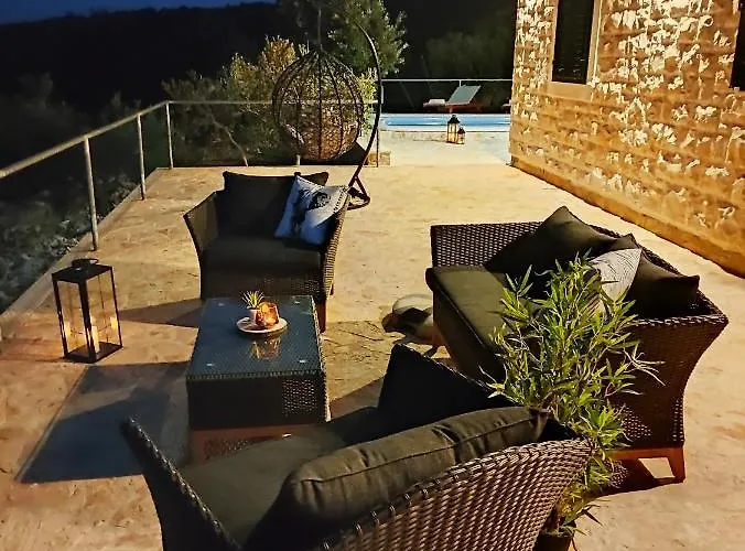 Secluded Heritage * Postira